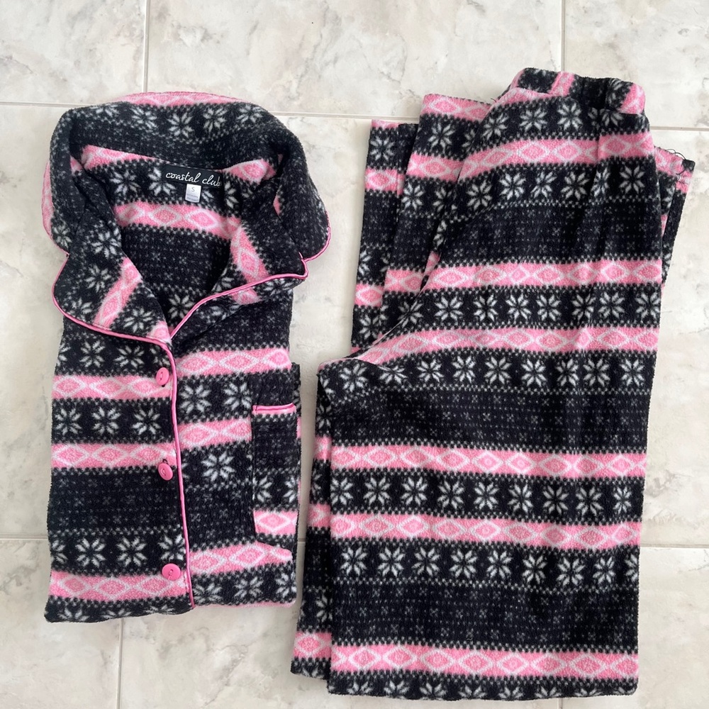 Black and Pink Fleece Patterned Pajama 2-Piece Set (S)